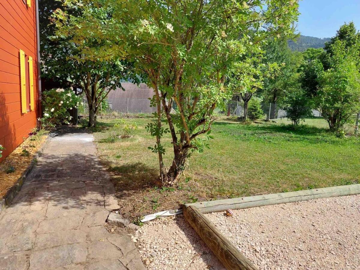 Villa Olian - Au Coeur Du Val-De-Travers Exterior photo